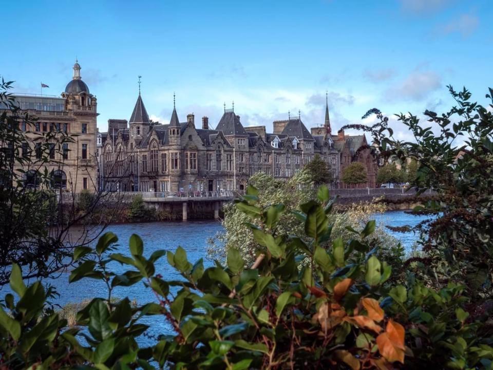 The Chimneys Bed & Breakfast Perth Exterior photo