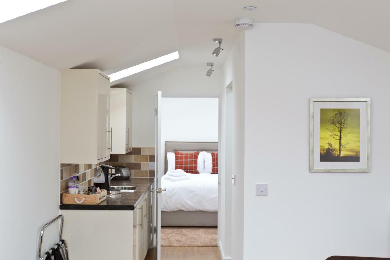 The Chimneys Bed & Breakfast Perth Exterior photo